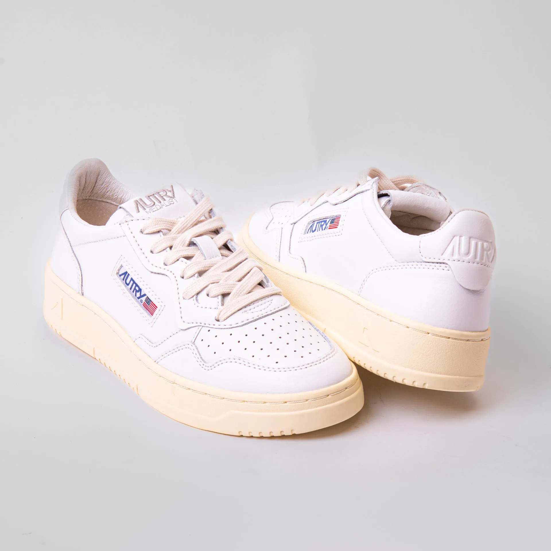 AUTRY SNEAKERS MEDALIST LOW AULW-LL 15 