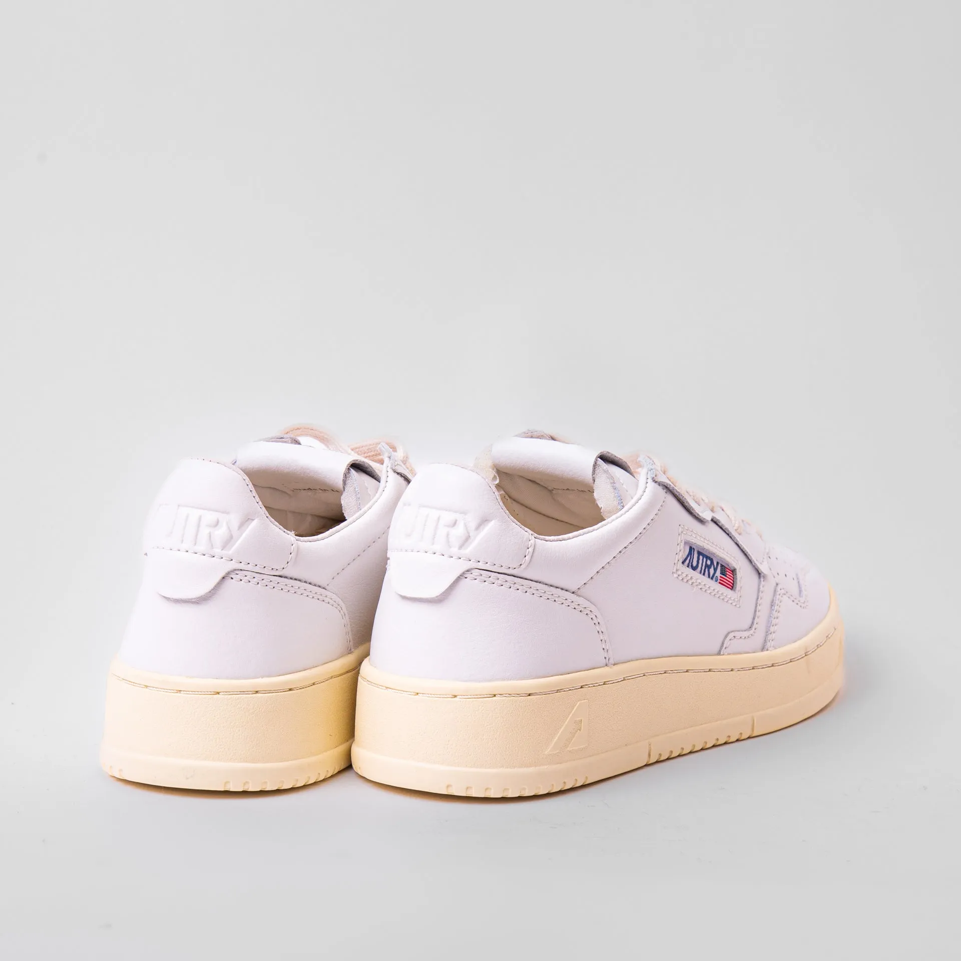 AUTRY SNEAKERS MEDALIST LOW AULW-LL 15 