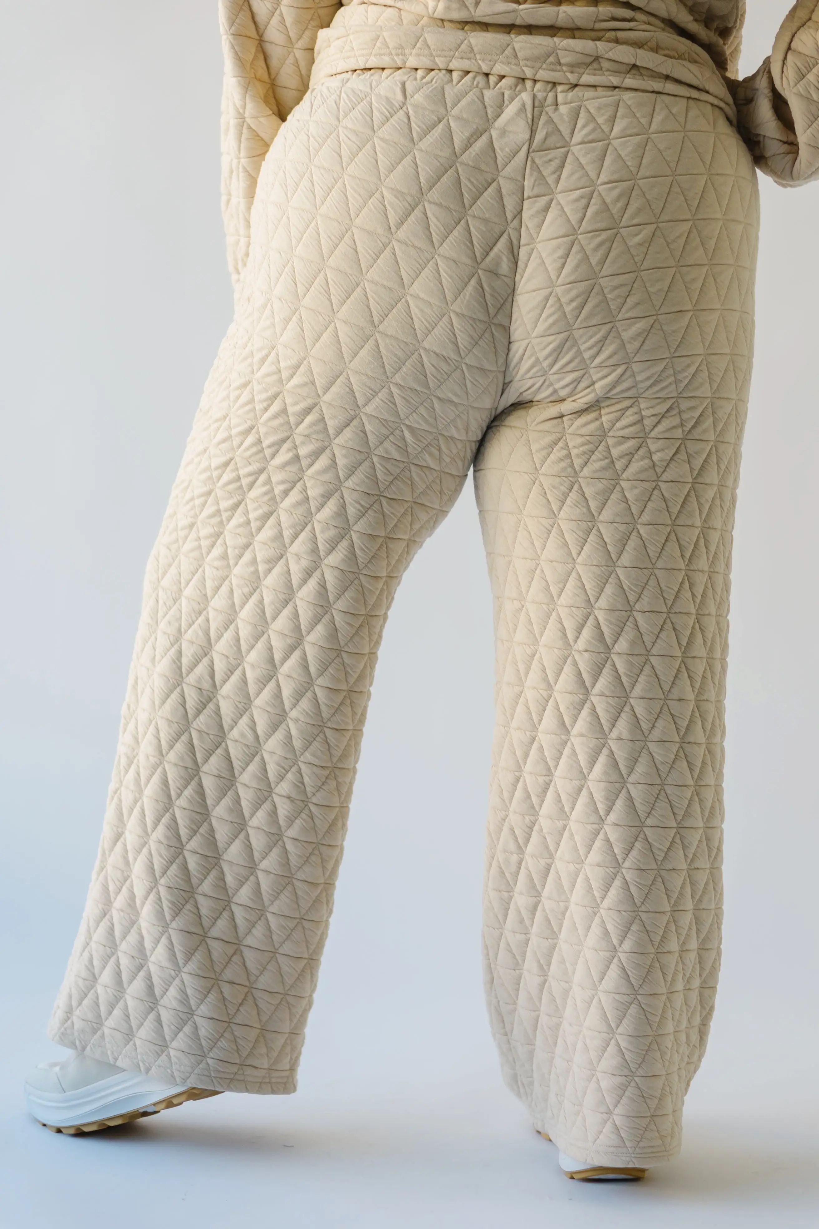 The Elberton Textured Straight Leg Pant in Sand